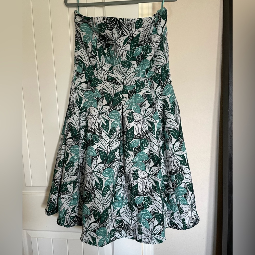 Blue Green Floral strapless Dress 💙💚